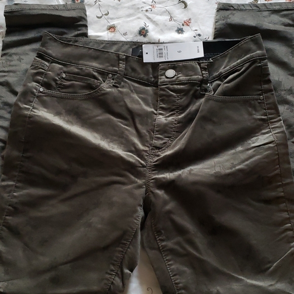 Ann Taylor Velvet Skinny Floral Jeans - Picture 6 of 6